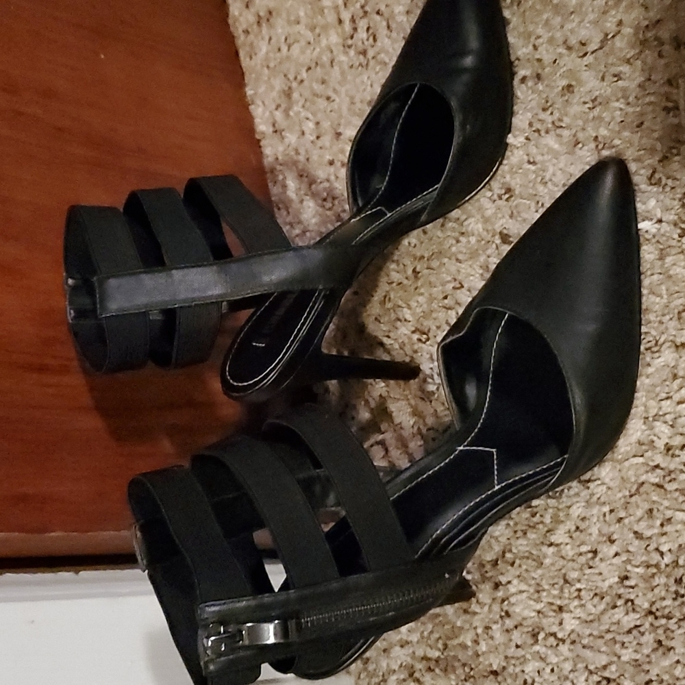 Shoes - Picture 5 of 5